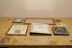 Frames and photo albums
Prices between $1 and $5