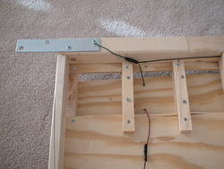Shows electrical between panels.  Notice the brackets are used as electrical connectors as well as for physically connecing sect