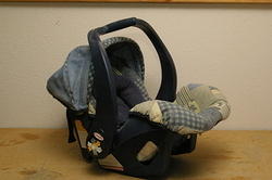 Osh Kosh/Even Flo Infant Carrier
Sold with Stroller