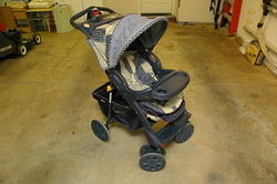 Osh Kosh/EvenFlo stroller
Comes with infant carrier and two car bases